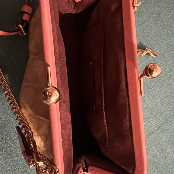 Coach kisslock crossbody in signature canvas - Picture 4 of 4